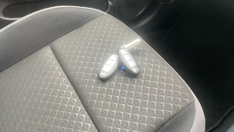 Nissan Juke 1.0 DiG-T 114 N-Connecta 5dr Petrol Hatchback